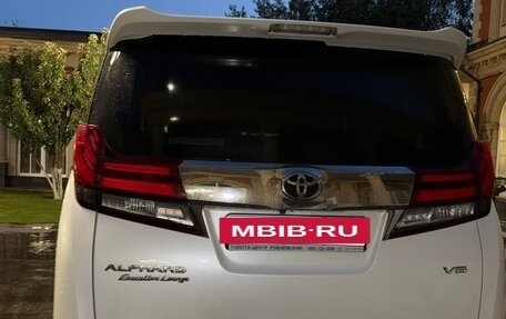 Toyota Alphard III, 2017 год, 3 999 000 рублей, 3 фотография