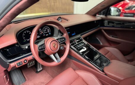 Porsche Panamera, 2025 год, 30 312 300 рублей, 2 фотография