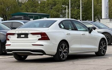Volvo S60 III, 2024 год, 3 600 000 рублей, 6 фотография