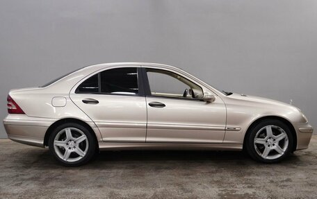 Mercedes-Benz C-Класс, 2004 год, 645 000 рублей, 8 фотография