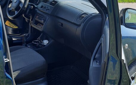 Skoda Fabia II, 2012 год, 570 000 рублей, 3 фотография