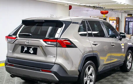 Toyota RAV4, 2022 год, 2 095 027 рублей, 4 фотография