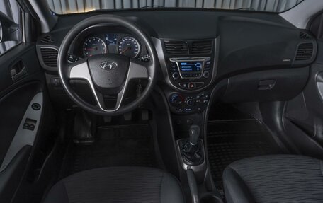 Hyundai Solaris II рестайлинг, 2015 год, 1 029 000 рублей, 6 фотография