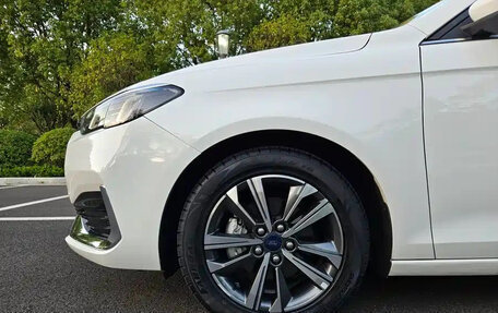 Ford Escort, 2021 год, 1 100 000 рублей, 6 фотография