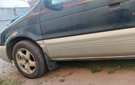 Mitsubishi Chariot III, 1994 год, 200 000 рублей, 2 фотография