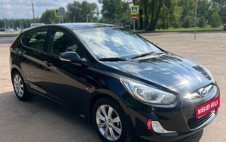 Hyundai Solaris II рестайлинг, 2012 год, 950 000 рублей, 2 фотография
