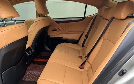 Lexus ES VII, 2025 год, 5 600 000 рублей, 9 фотография