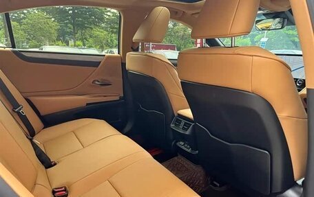 Lexus ES VII, 2025 год, 5 600 000 рублей, 10 фотография