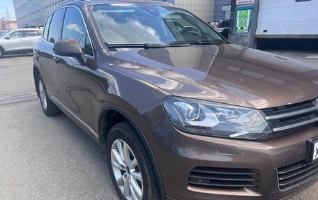 Volkswagen Touareg III, 2013 год, 1 499 000 рублей, 2 фотография