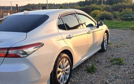 Toyota Camry, 2020 год, 2 750 000 рублей, 4 фотография