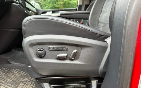 Volkswagen Multivan T6 рестайлинг, 2015 год, 3 990 000 рублей, 8 фотография