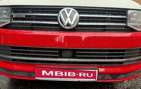Volkswagen Multivan T6 рестайлинг, 2015 год, 3 990 000 рублей, 7 фотография