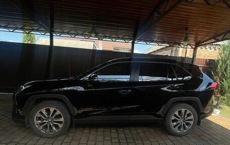 Toyota RAV4, 2021 год, 3 300 000 рублей, 3 фотография