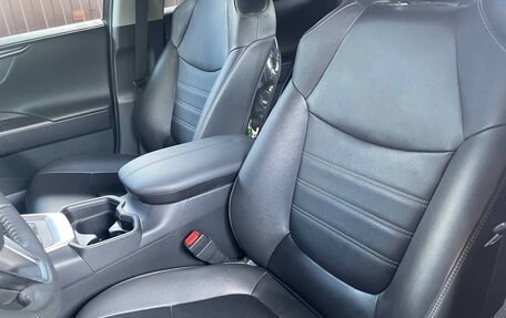 Toyota RAV4, 2021 год, 3 300 000 рублей, 15 фотография