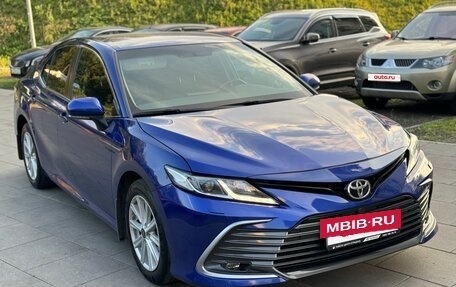 Toyota Camry, 2021 год, 3 150 000 рублей, 5 фотография