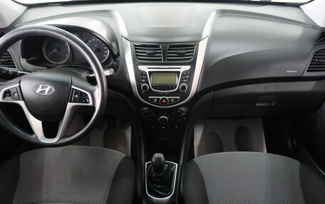 Hyundai Solaris II рестайлинг, 2013 год, 849 000 рублей, 15 фотография