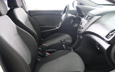 Hyundai Solaris II рестайлинг, 2013 год, 849 000 рублей, 22 фотография