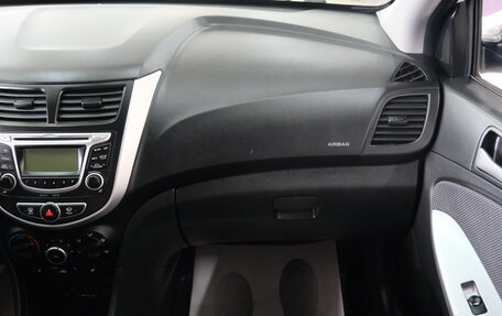 Hyundai Solaris II рестайлинг, 2013 год, 849 000 рублей, 20 фотография