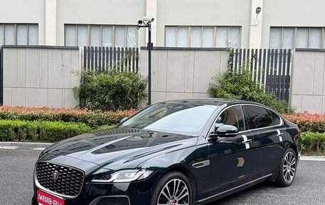 Jaguar XF II, 2022 год, 3 070 000 рублей, 1 фотография