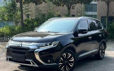 Mitsubishi Outlander III рестайлинг 3, 2020 год, 1 870 000 рублей, 1 фотография