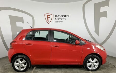 Toyota Yaris III рестайлинг, 2008 год, 649 000 рублей, 4 фотография