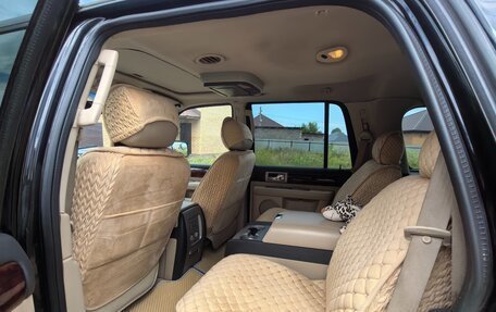 Lincoln Navigator, 2005 год, 1 450 000 рублей, 10 фотография