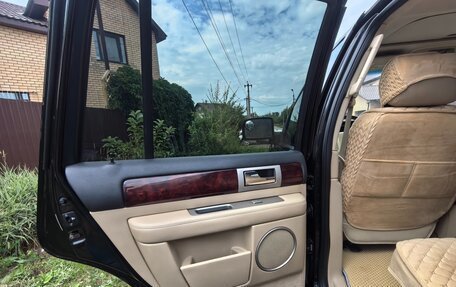 Lincoln Navigator, 2005 год, 1 450 000 рублей, 13 фотография