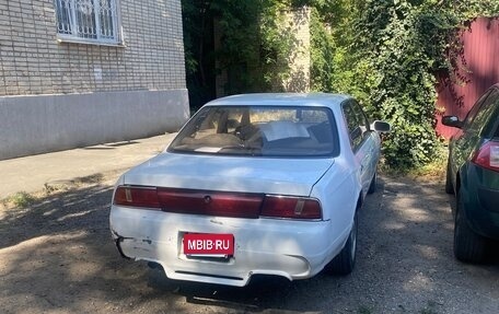 Nissan Laurel VIII, 1993 год, 250 000 рублей, 3 фотография