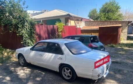 Nissan Laurel VIII, 1993 год, 250 000 рублей, 2 фотография