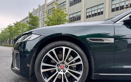 Jaguar XF II, 2022 год, 3 070 000 рублей, 15 фотография