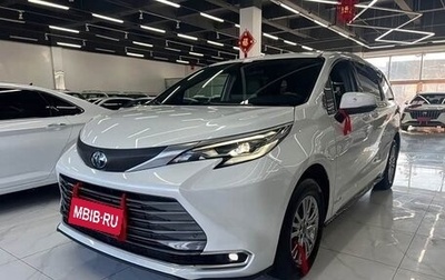 Toyota Sienna, 2022 год, 3 890 000 рублей, 1 фотография
