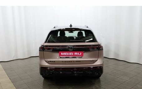 Volkswagen Tiguan, 2024 год, 5 040 000 рублей, 4 фотография