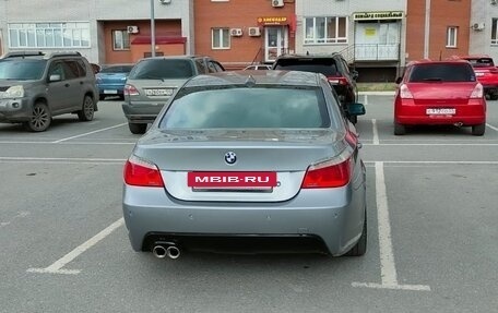 BMW 5 серия, 2004 год, 1 550 000 рублей, 10 фотография