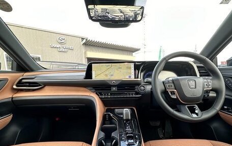 Toyota Crown, 2024 год, 3 900 000 рублей, 13 фотография