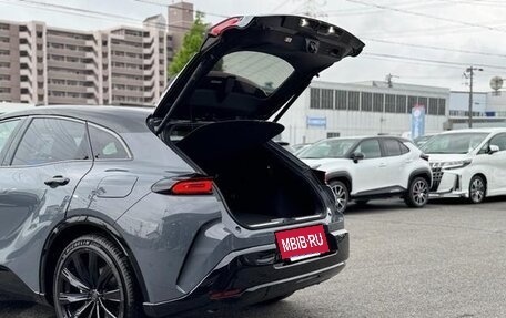 Toyota Crown, 2024 год, 3 900 000 рублей, 10 фотография