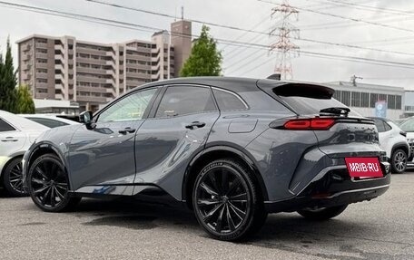 Toyota Crown, 2024 год, 3 900 000 рублей, 8 фотография