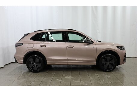 Volkswagen Tiguan, 2024 год, 5 040 000 рублей, 6 фотография