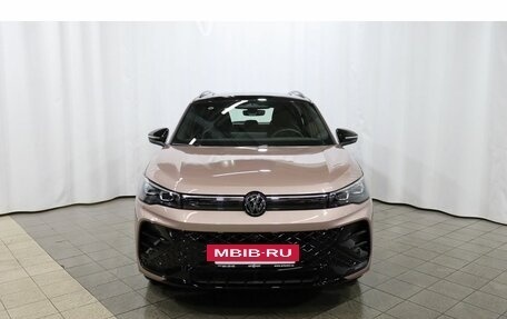 Volkswagen Tiguan, 2024 год, 5 040 000 рублей, 8 фотография