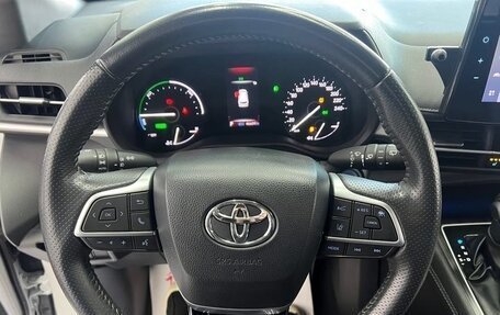 Toyota Sienna, 2022 год, 3 890 000 рублей, 5 фотография