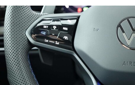 Volkswagen Golf R, 2024 год, 8 790 000 рублей, 14 фотография