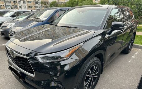 Toyota Highlander, 2021 год, 4 500 000 рублей, 20 фотография