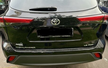 Toyota Highlander, 2021 год, 4 500 000 рублей, 18 фотография