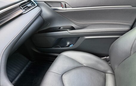 Toyota Camry, 2020 год, 2 700 000 рублей, 5 фотография