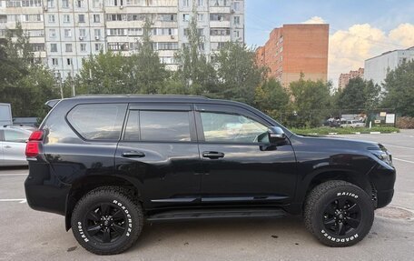 Toyota Land Cruiser Prado 150 рестайлинг 2, 2019 год, 6 100 000 рублей, 2 фотография