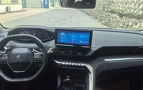 Peugeot 5008 II, 2021 год, 2 100 000 рублей, 13 фотография
