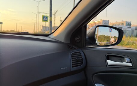 Hyundai Solaris II рестайлинг, 2013 год, 1 000 000 рублей, 7 фотография