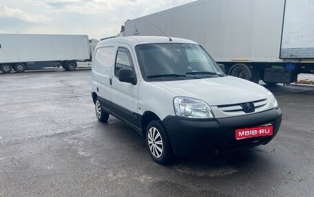 Peugeot Partner II рестайлинг 2, 2011 год, 365 000 рублей, 1 фотография