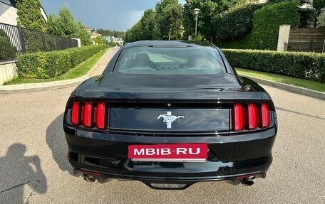 Ford Mustang VI рестайлинг, 2017 год, 2 700 000 рублей, 5 фотография