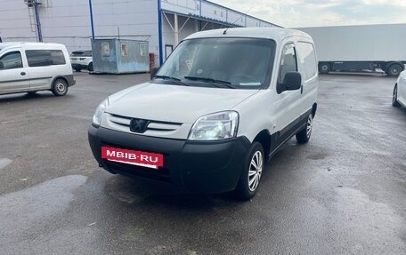 Peugeot Partner II рестайлинг 2, 2011 год, 365 000 рублей, 2 фотография