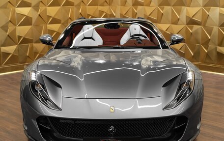 Ferrari 812, 2021 год, 51 000 000 рублей, 3 фотография